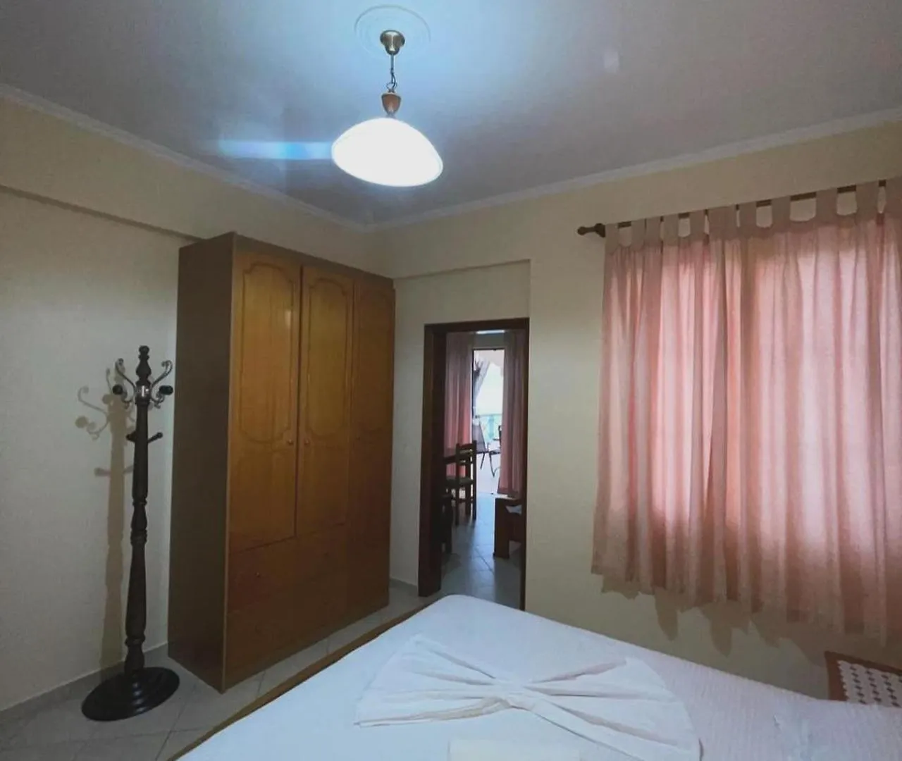 Tomas Apartments ساراندا