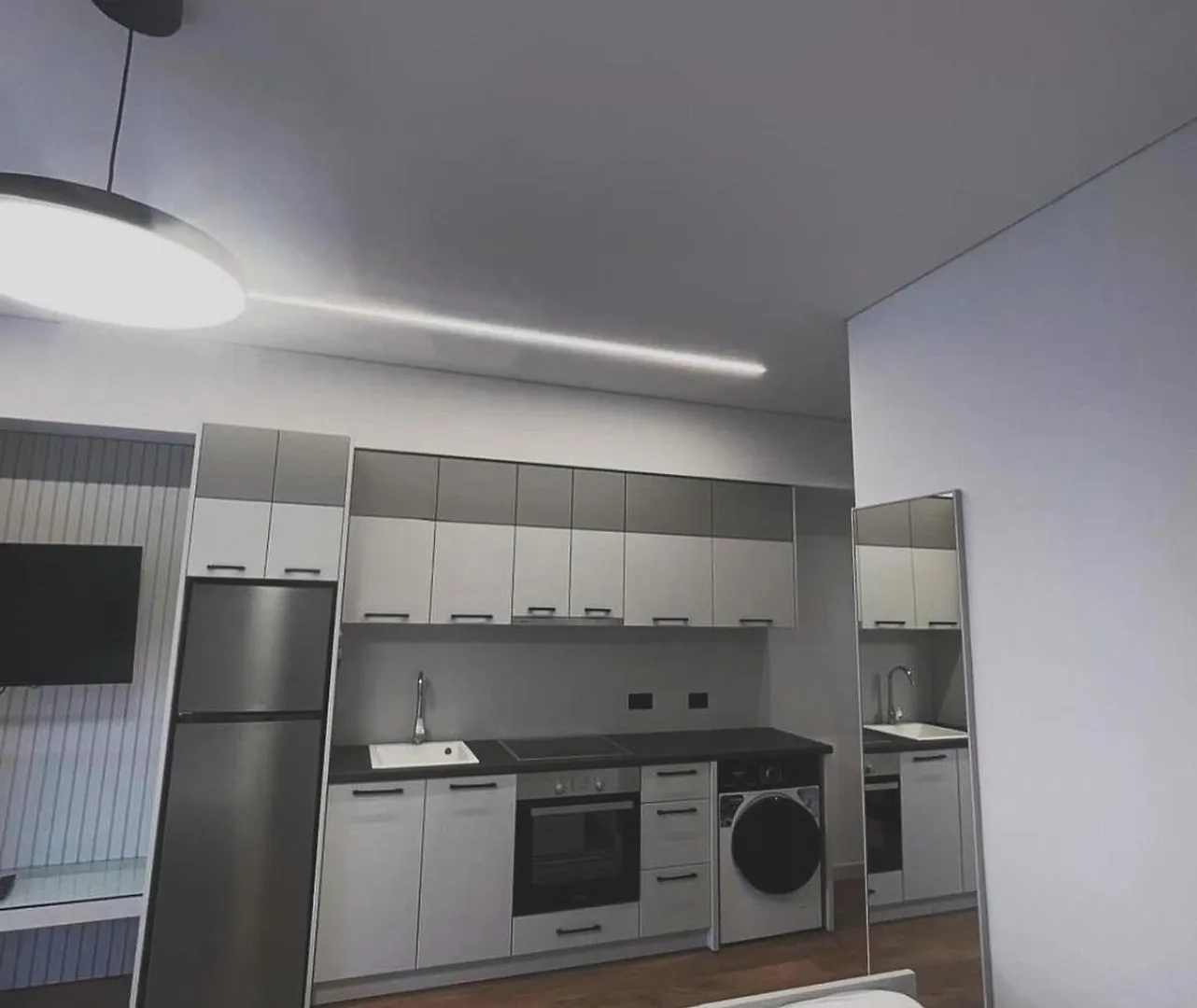 Tomas Apartments ساراندا